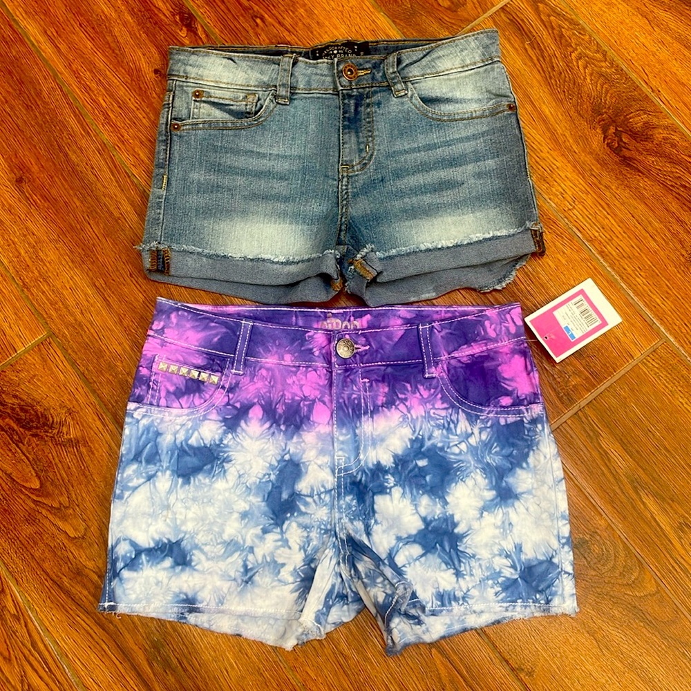 Bundle 2 pair of Girls Shorts. Lucky Brand and Circo. Size:10-12